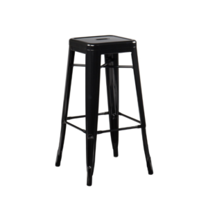 TABOURET EN ROTIN