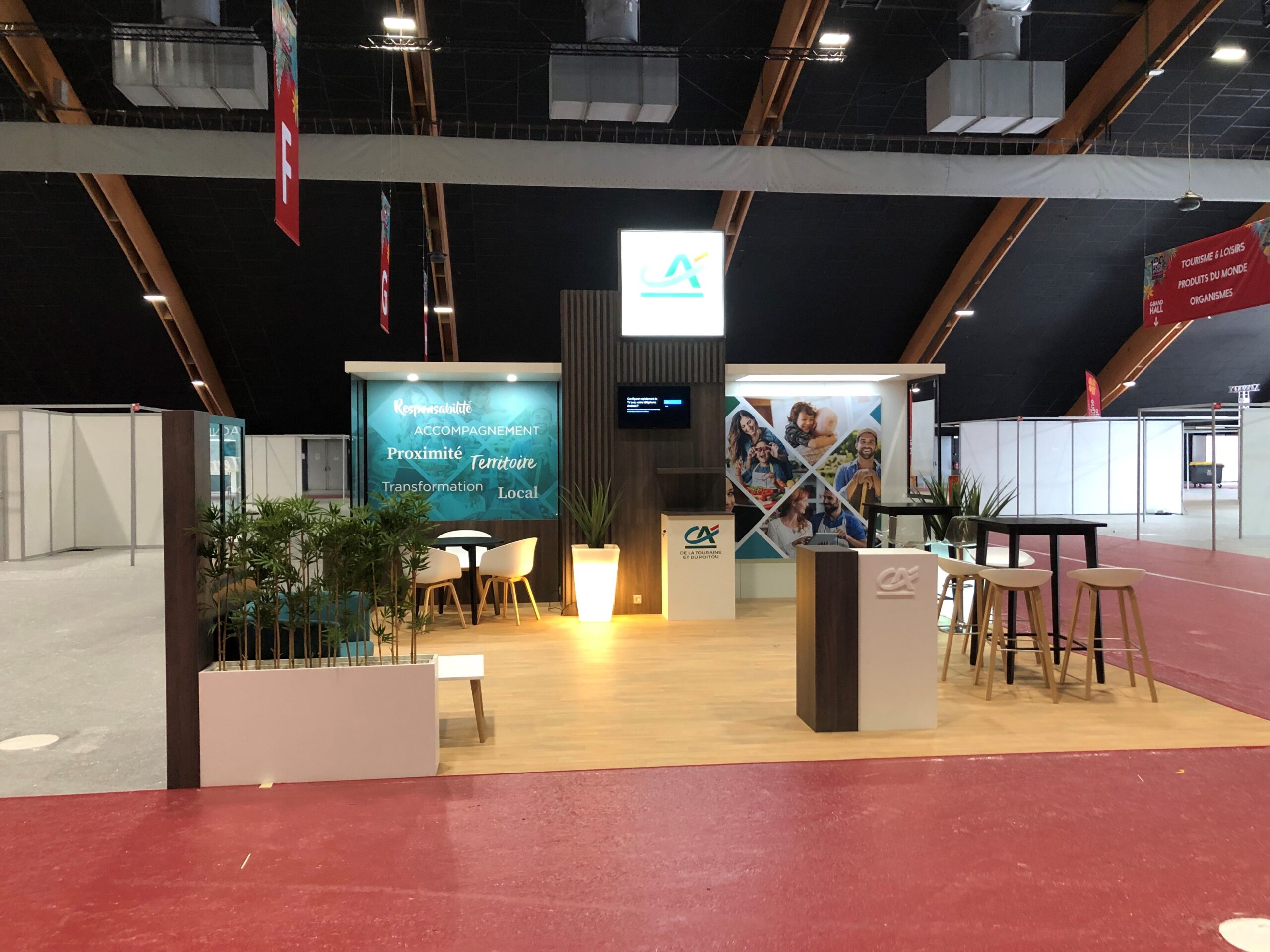 N°4 - 21m2_Crédit agricole Touraine Poitou_Stand d'exposition professionnel_Halbout Events